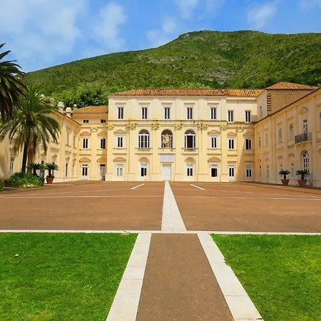 아파트 Residenza Carlo Di Borbone *