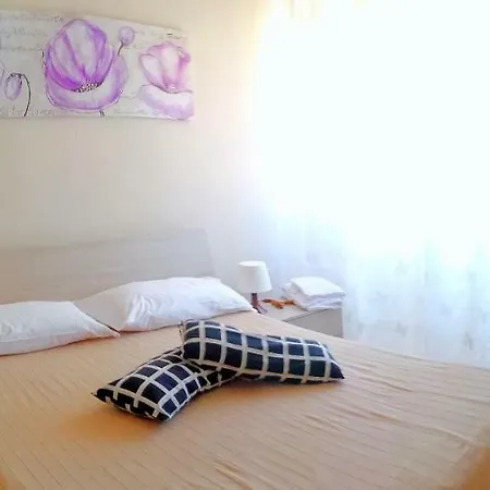 Residenza Carlo Di Borbone 아파트